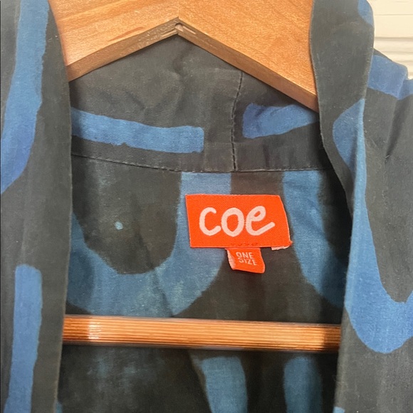 Custom Black and Blue Graphic Cape / Kimono - Picture 2 of 6